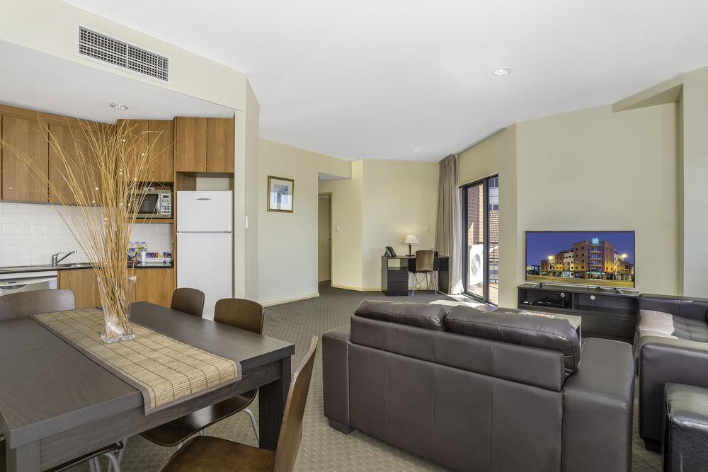 Boulevard On Beaumont 4* Newcastle