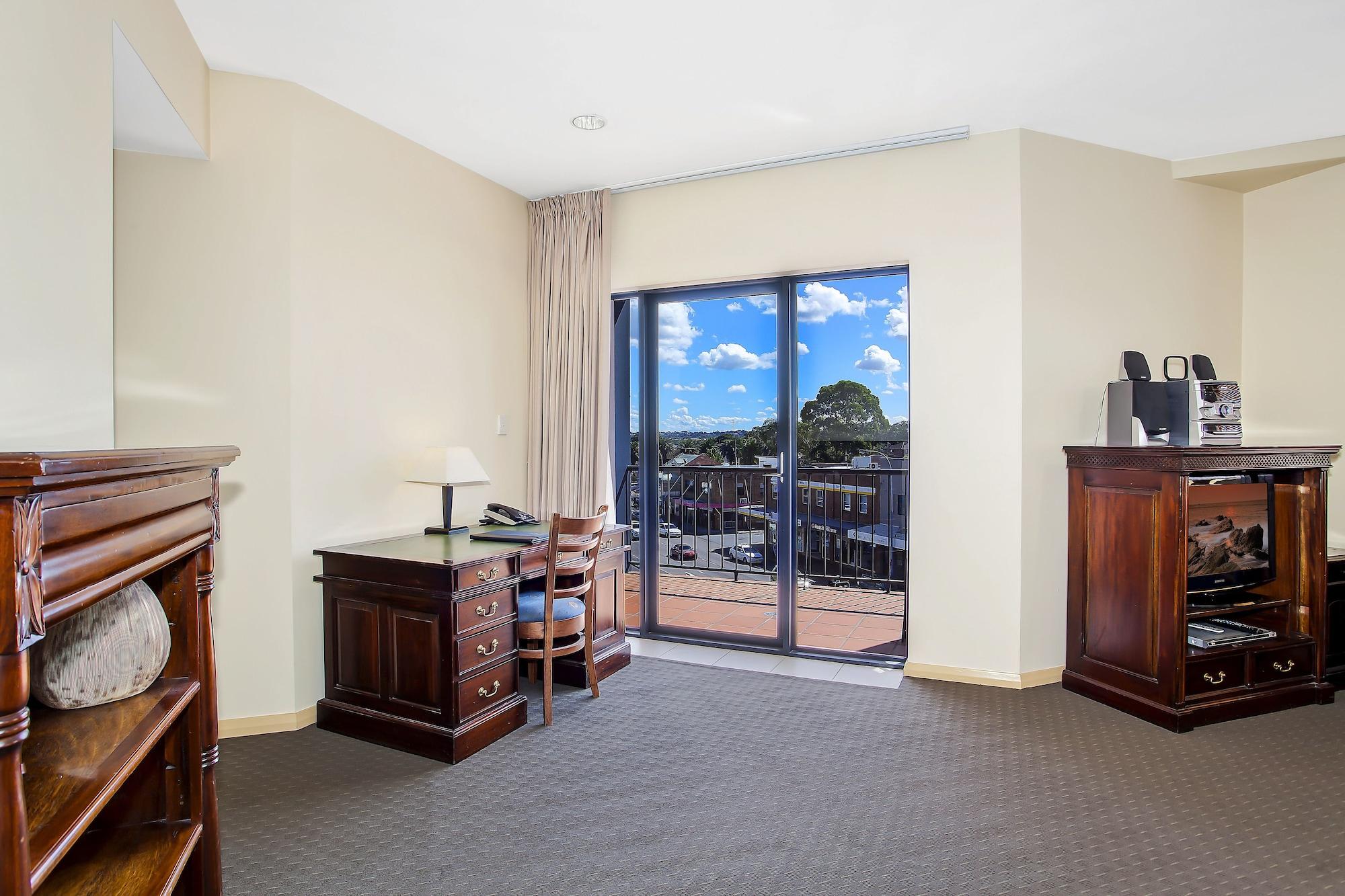 Boulevard On Beaumont Aparthotel 4*