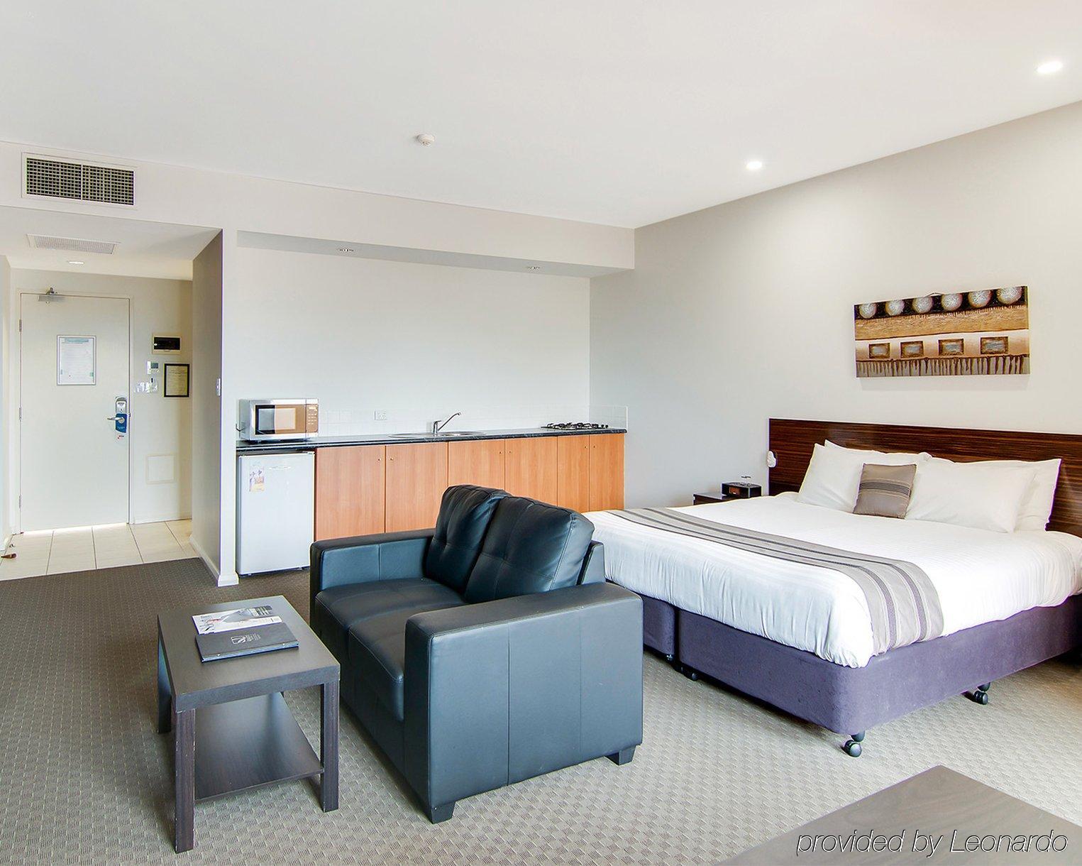 Boulevard On Beaumont Aparthotel 4*