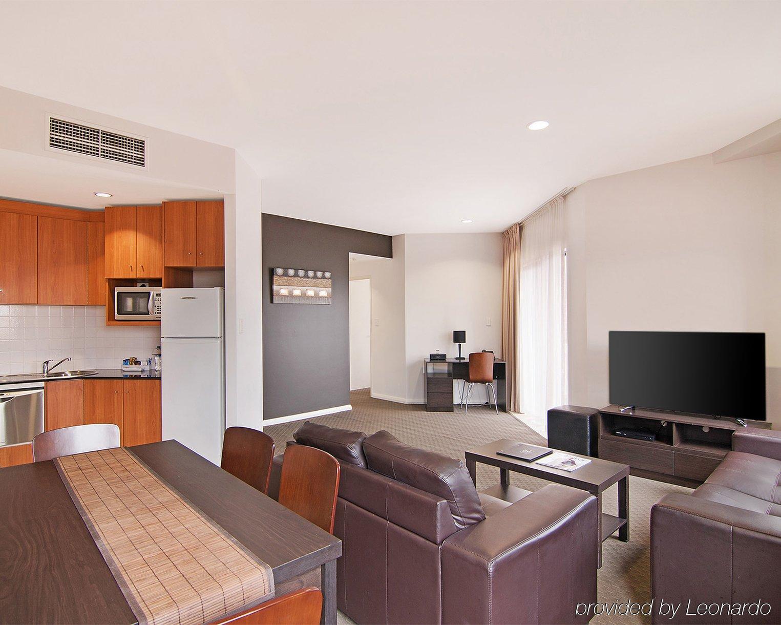 Boulevard On Beaumont Aparthotel 4*
