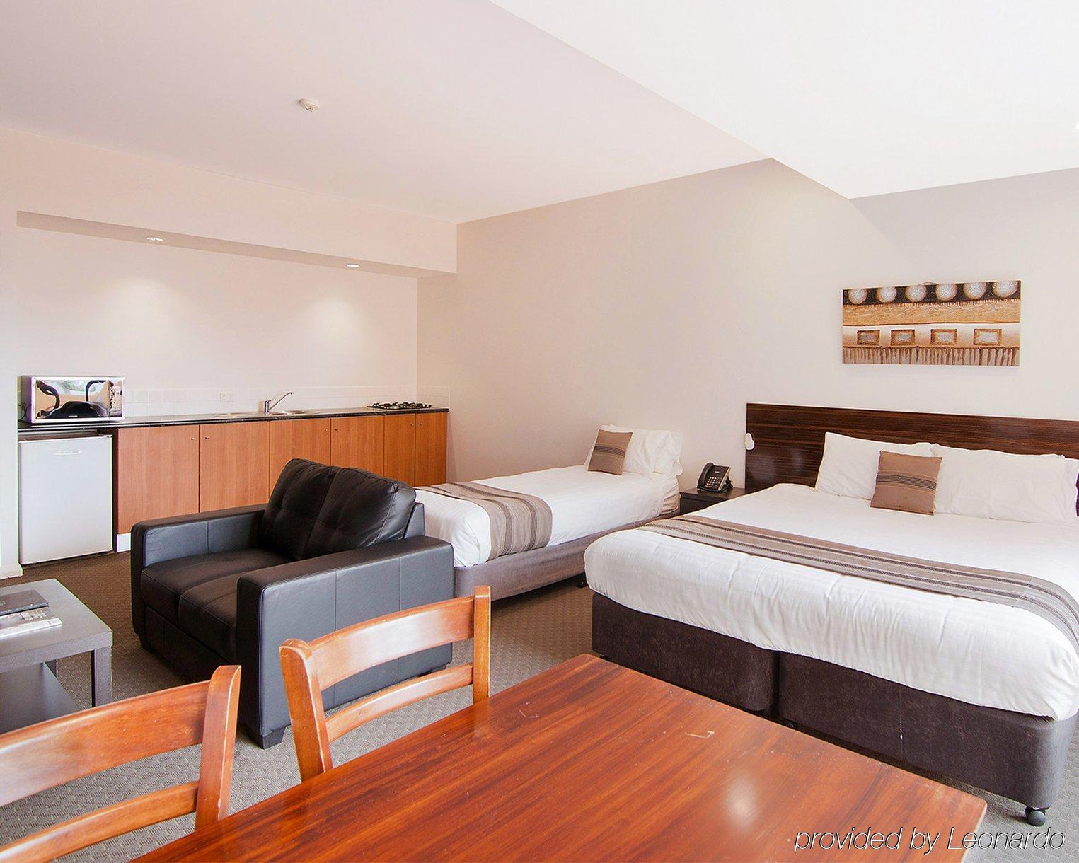 Boulevard On Beaumont Aparthotel 4*