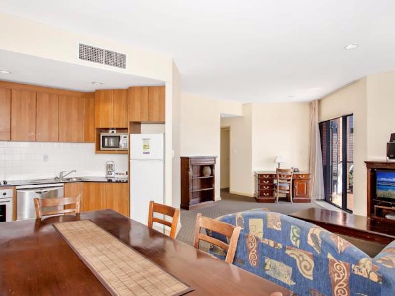 Boulevard On Beaumont 4*
